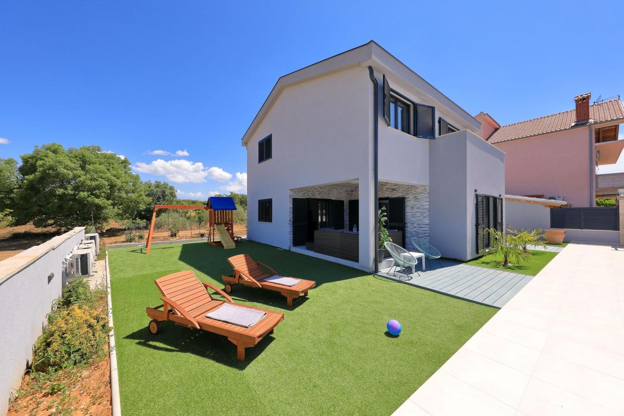Holiday home Artemis Zadar